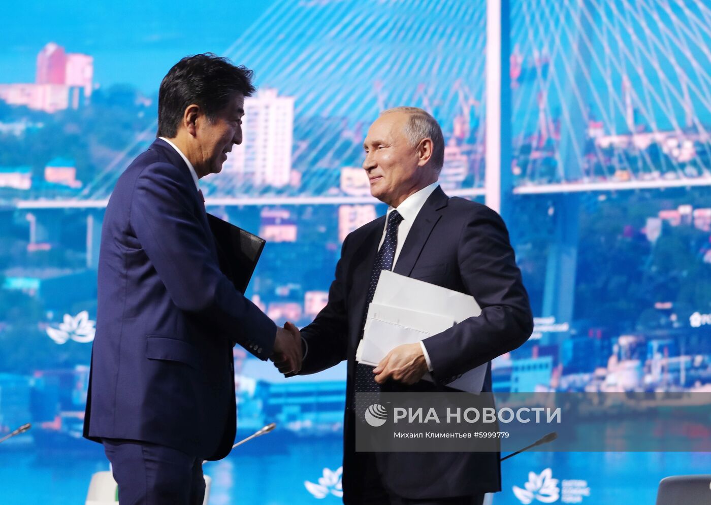 Президент РФ В. Путин принял участие в работе Восточного экономического форума