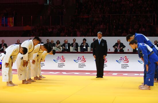 Президент РФ В. Путин принял участие в работе Восточного экономического форума