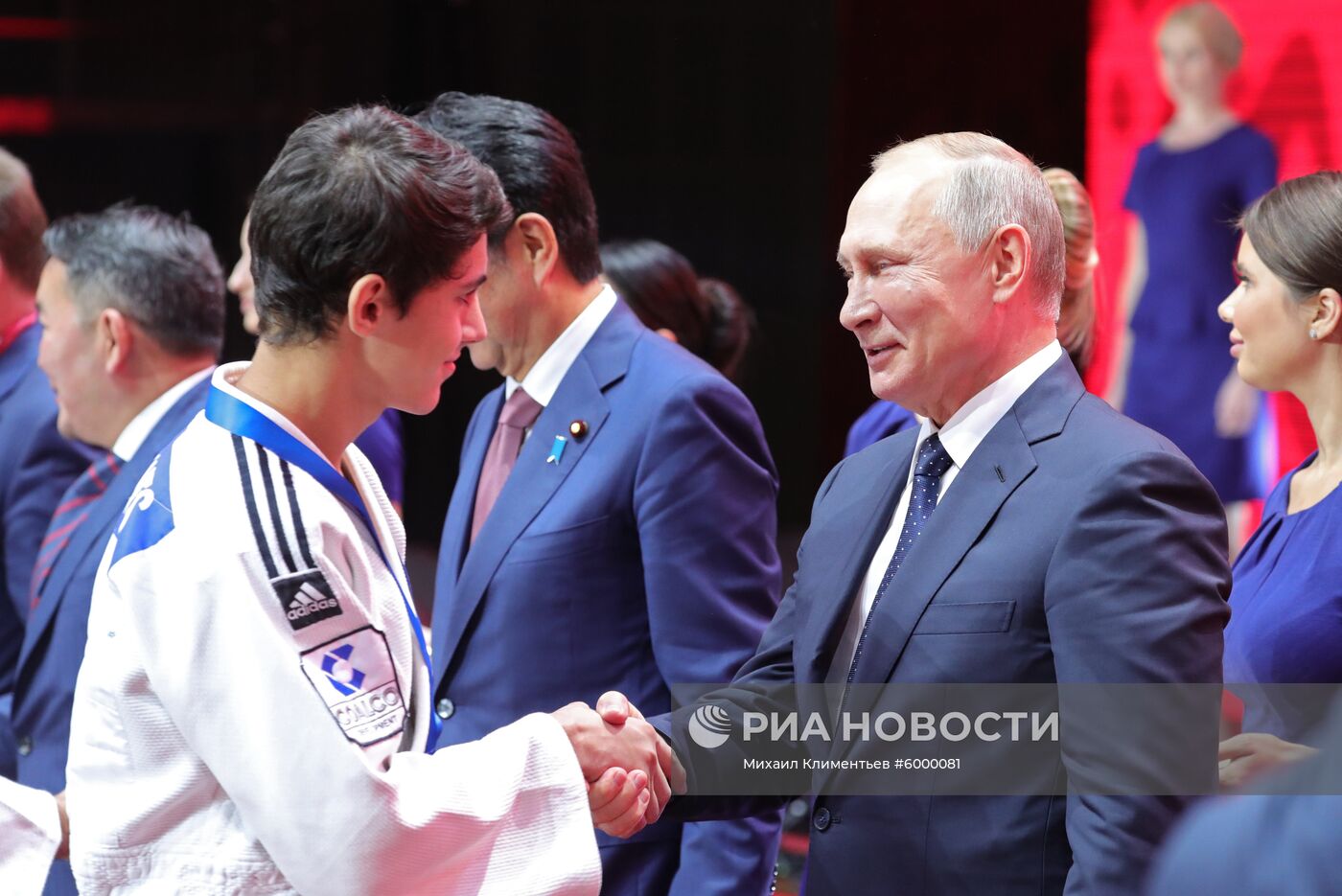 Президент РФ В. Путин принял участие в работе Восточного экономического форума