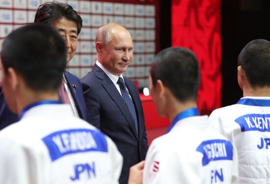 Президент РФ В. Путин принял участие в работе Восточного экономического форума