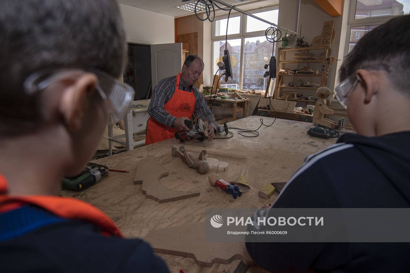 Реставратор из Югры А. Резанов