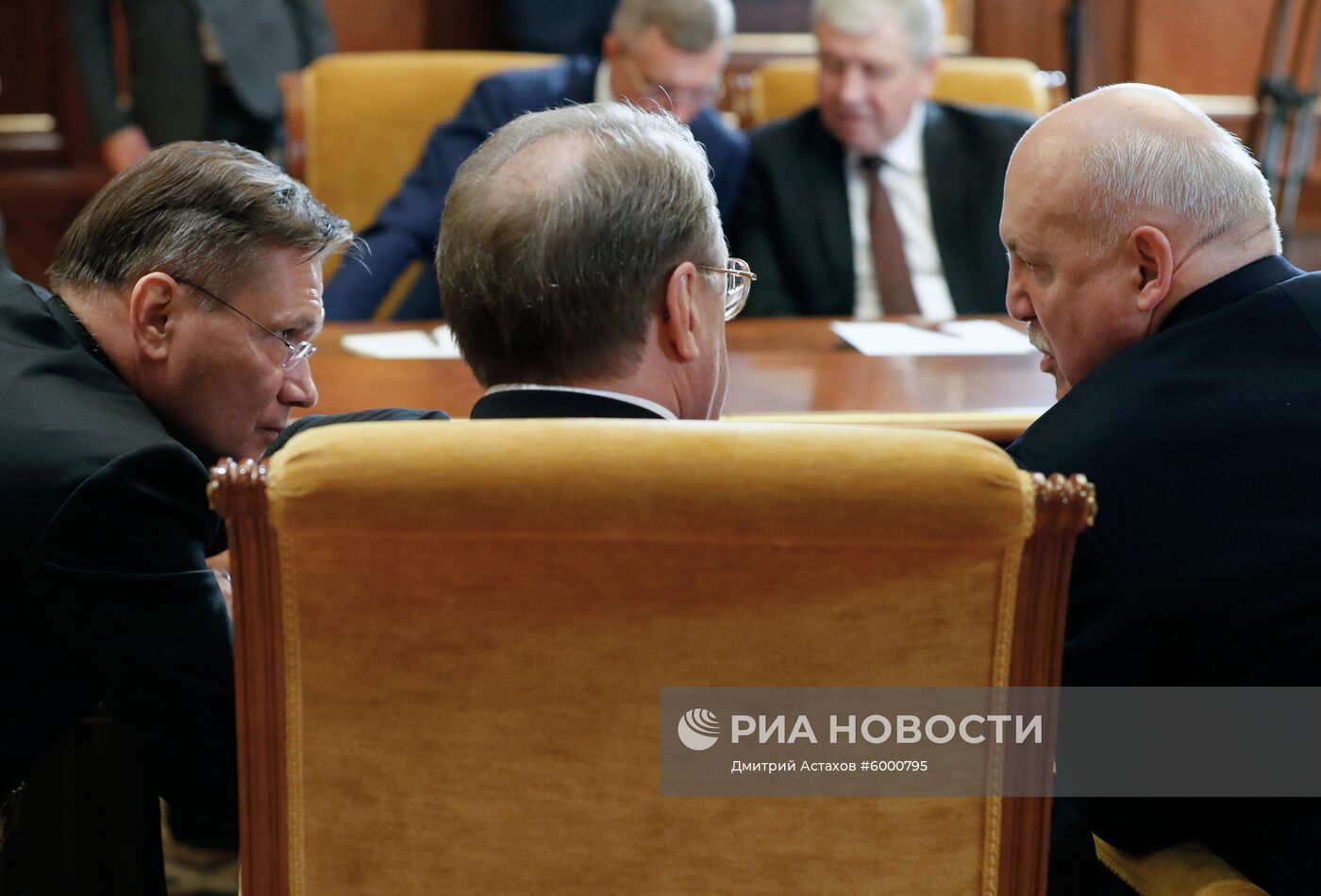 Премьер-министр РФ Д. Медведев провел переговоры с премьер-министром Белоруссии С. Румасом