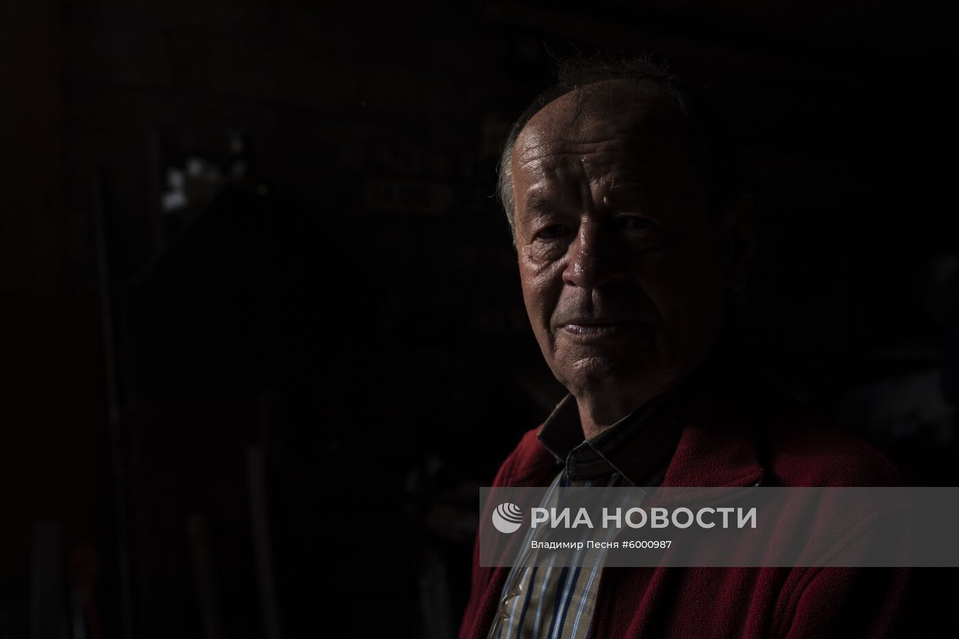 Реставратор из Югры А. Резанов