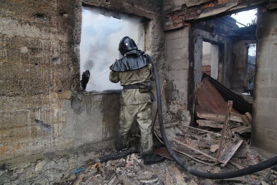 Последствия обстрела в Донецкой области