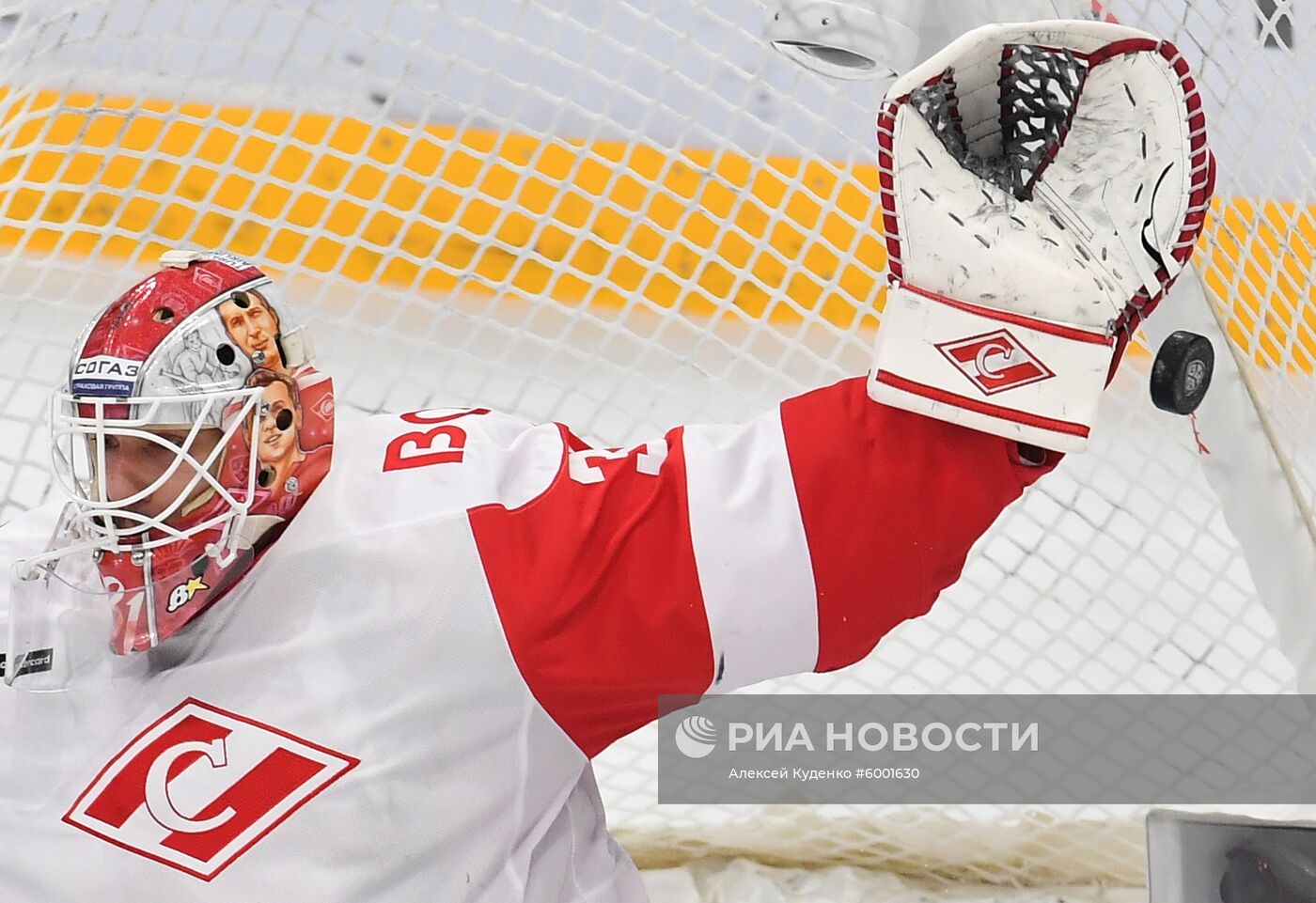 Хоккей. КХЛ. Матч "Динамо" (Москва) - "Спартак"