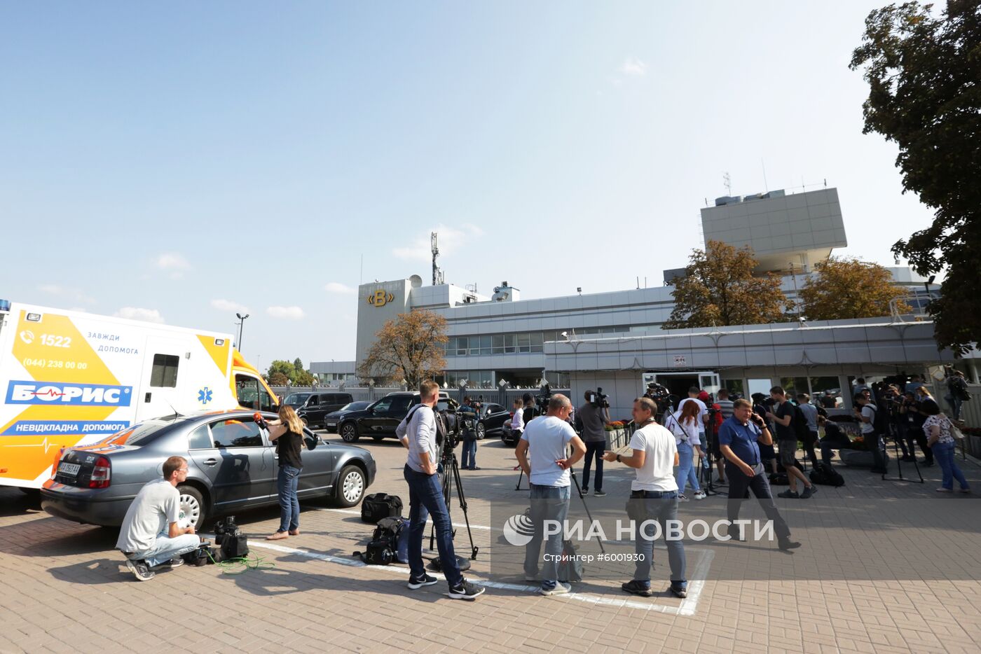 Журналисты в аэропорту Борисполя