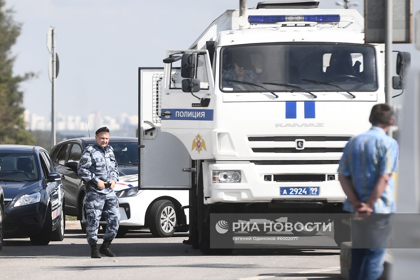 Журналисты у аэропорта Внуково