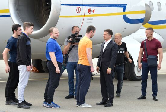 Участники договоренности об освобождении между Россией и Украиной прилетели в Борисполь