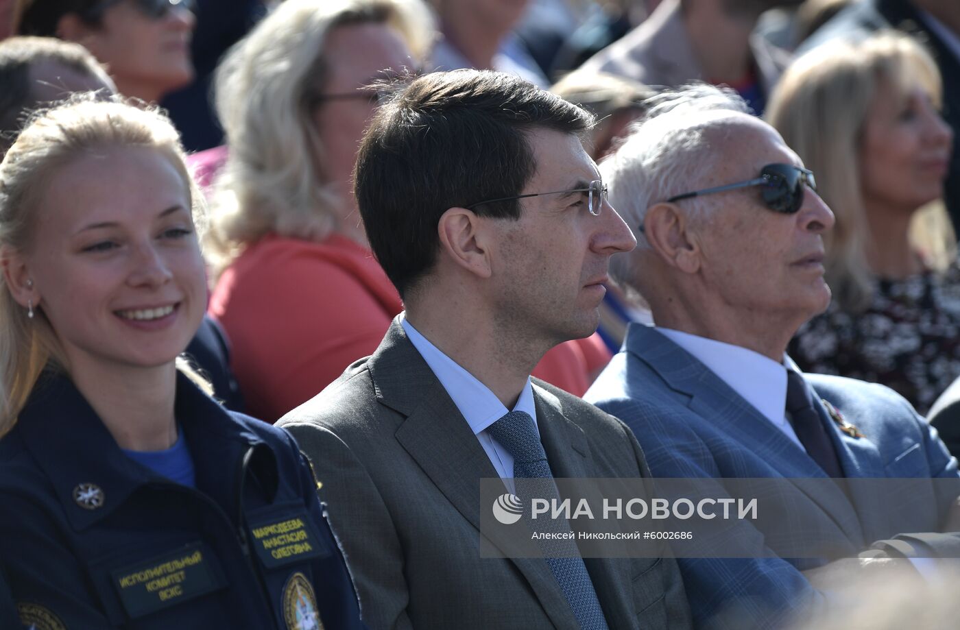 Президент РФ В. Путин и  премьер-министр РФ Д. Медведев приняли участие в торжествах по случаю Дня города Москвы