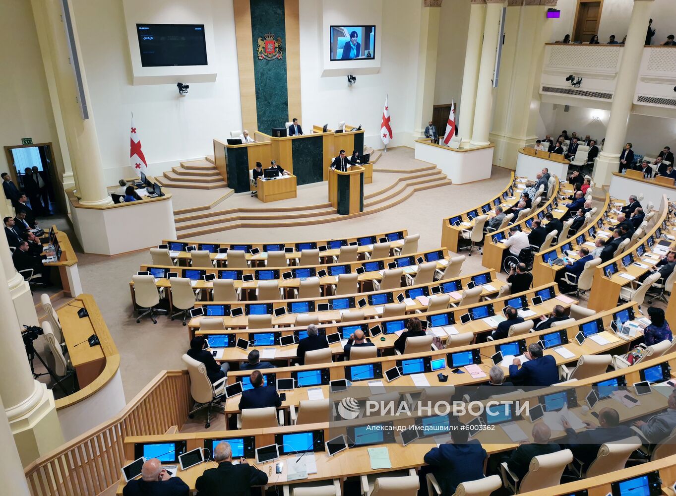 Внеочередное заседание парламента Грузии
