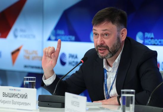 Пресс-конференция К. Вышинского