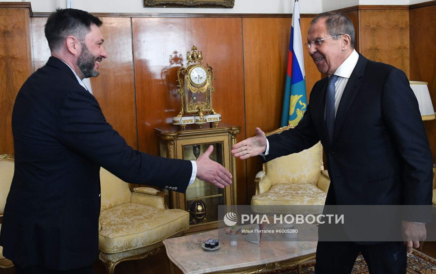 Встреча главы МИД РФ С. Лаврова с К. Вышинским