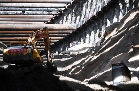 Запуск тоннелепроходческого щита станции БКЛ "Карамышевская" в Москве