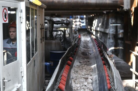 Запуск тоннелепроходческого щита станции БКЛ "Карамышевская" в Москве