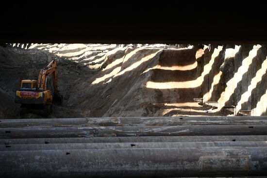 Запуск тоннелепроходческого щита станции БКЛ "Карамышевская" в Москве