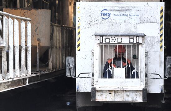 Запуск тоннелепроходческого щита станции БКЛ "Карамышевская" в Москве