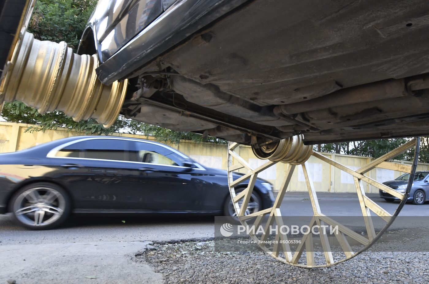 В Краснодаре создали самую высокую Lada Priora | РИА Новости Медиабанк