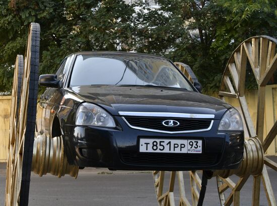 В Краснодаре создали самую высокую Lada Priora