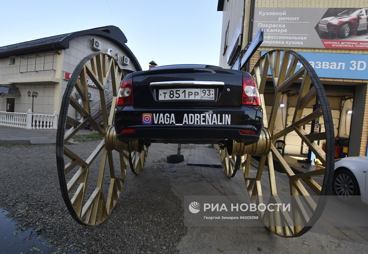 В Краснодаре создали самую высокую Lada Priora