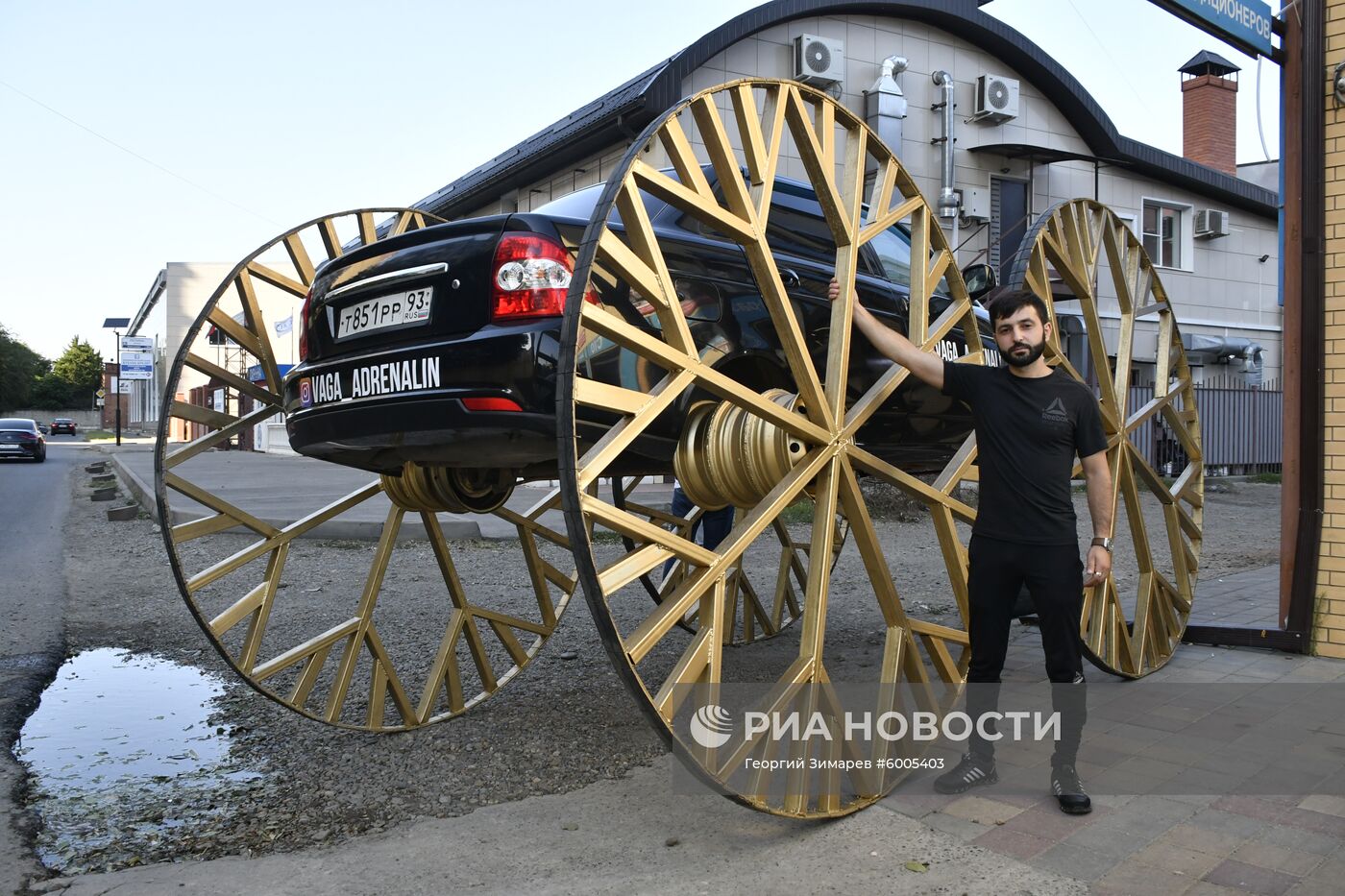 В Краснодаре создали самую высокую Lada Priora | РИА Новости Медиабанк