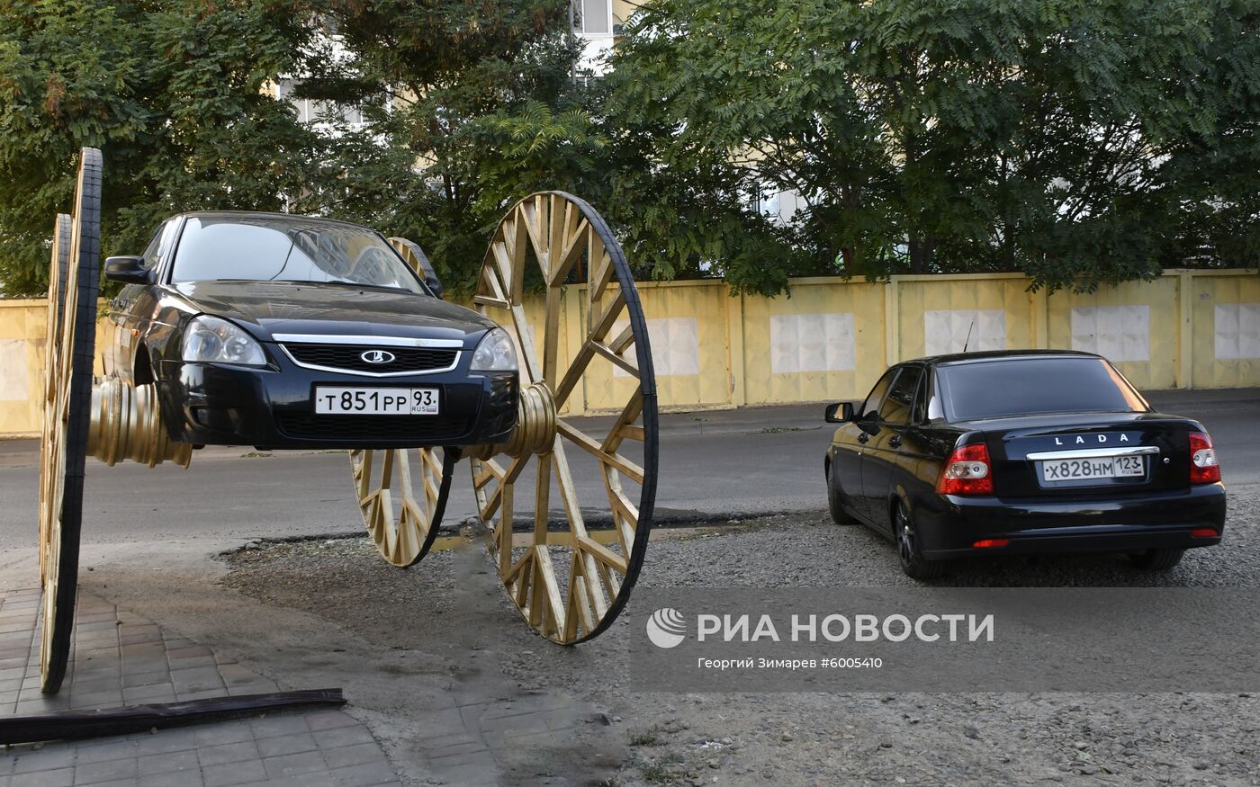 В Краснодаре создали самую высокую Lada Priora