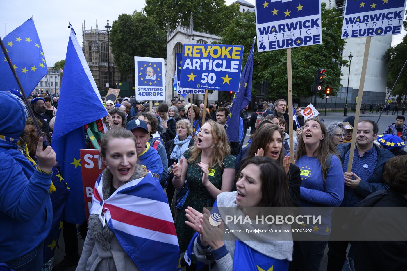 Акция в Лондоне против приостановки работы парламента