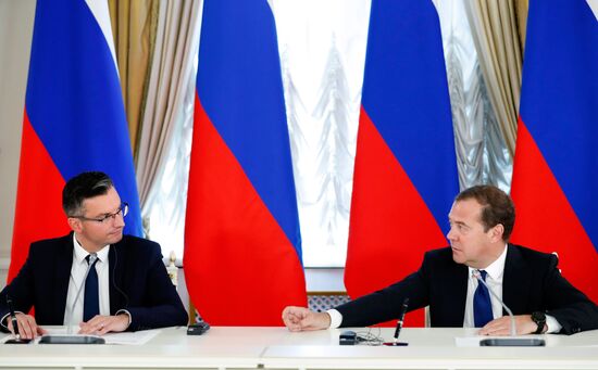 Премьер-министр РФ Д. Медведев встретился с председателем правительства Республики Словения М. Шарецем 