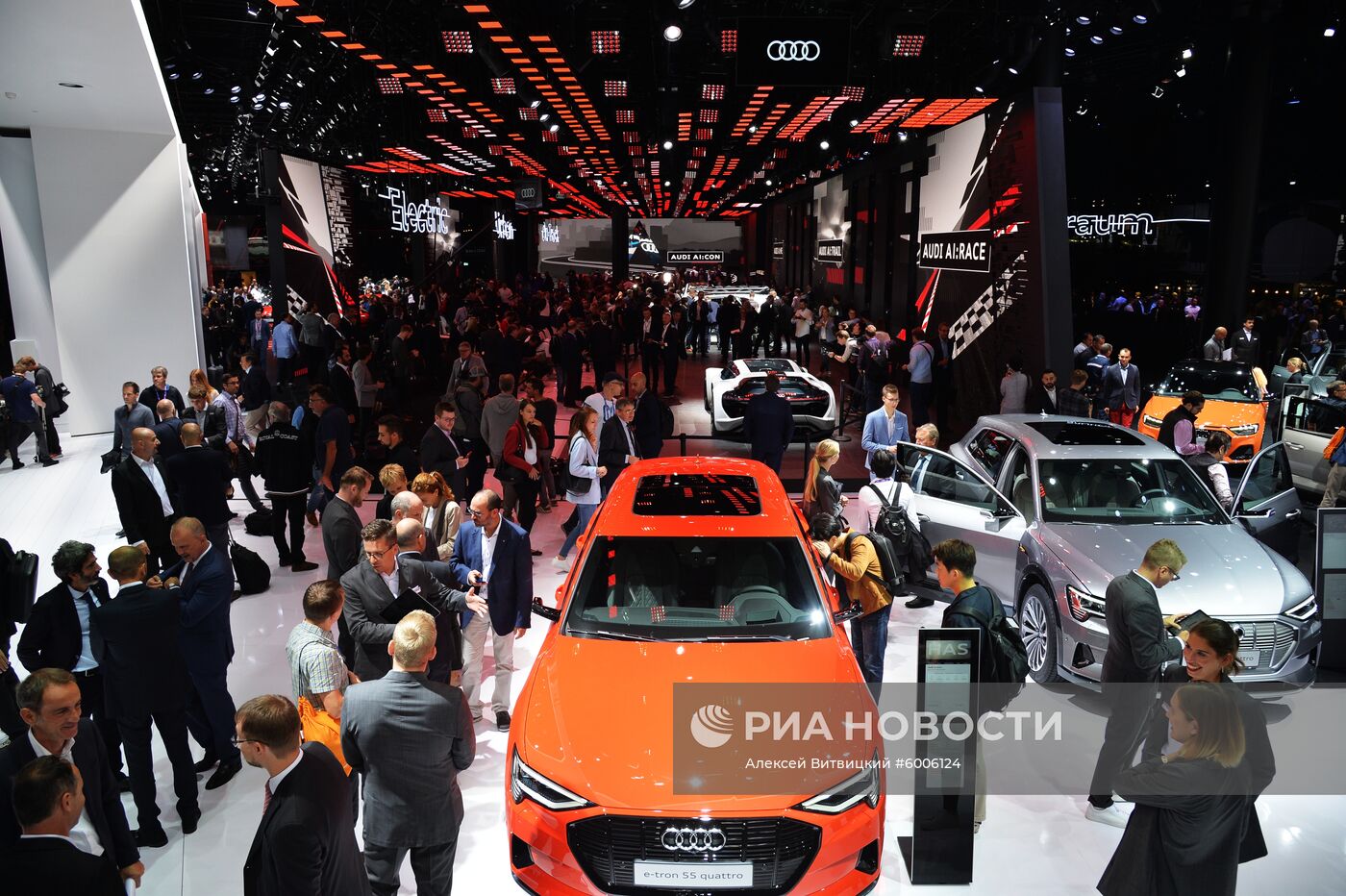 Международный автомобильный салон во Франкфурте. День первый