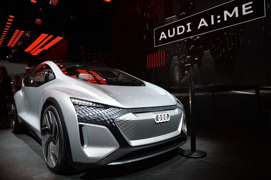 Международный автомобильный салон во Франкфурте. День первый