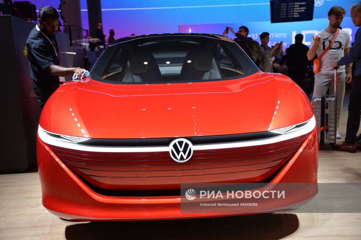 Международный автомобильный салон во Франкфурте. День первый