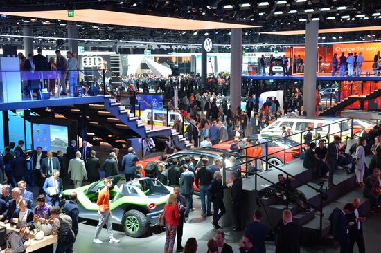 Международный автомобильный салон во Франкфурте. День первый