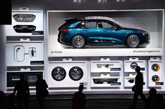 Международный автомобильный салон во Франкфурте. День первый