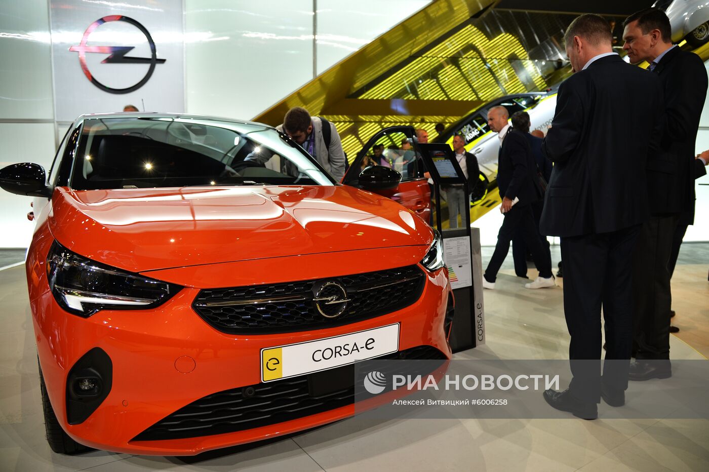 Международный автомобильный салон во Франкфурте. День первый