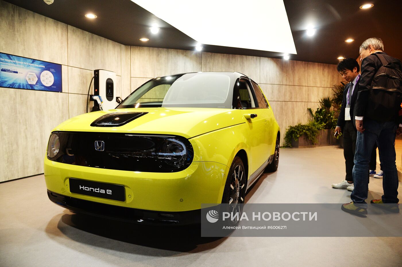 Международный автомобильный салон во Франкфурте. День первый