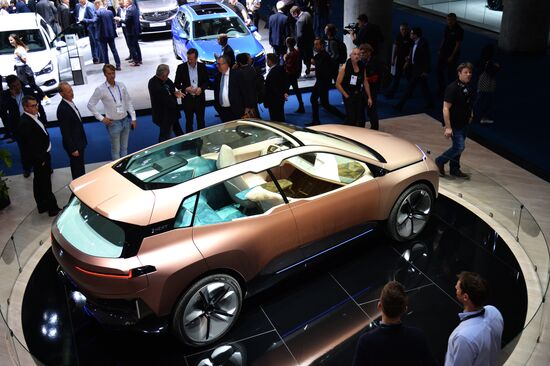 Международный автомобильный салон во Франкфурте. День первый