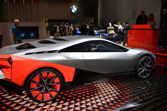 Международный автомобильный салон во Франкфурте. День первый