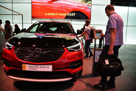 Международный автомобильный салон во Франкфурте. День первый