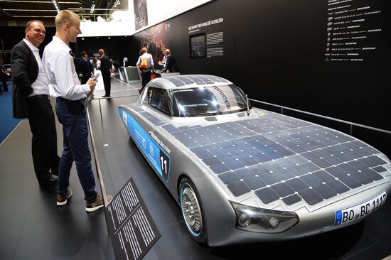 Международный автомобильный салон во Франкфурте. День первый