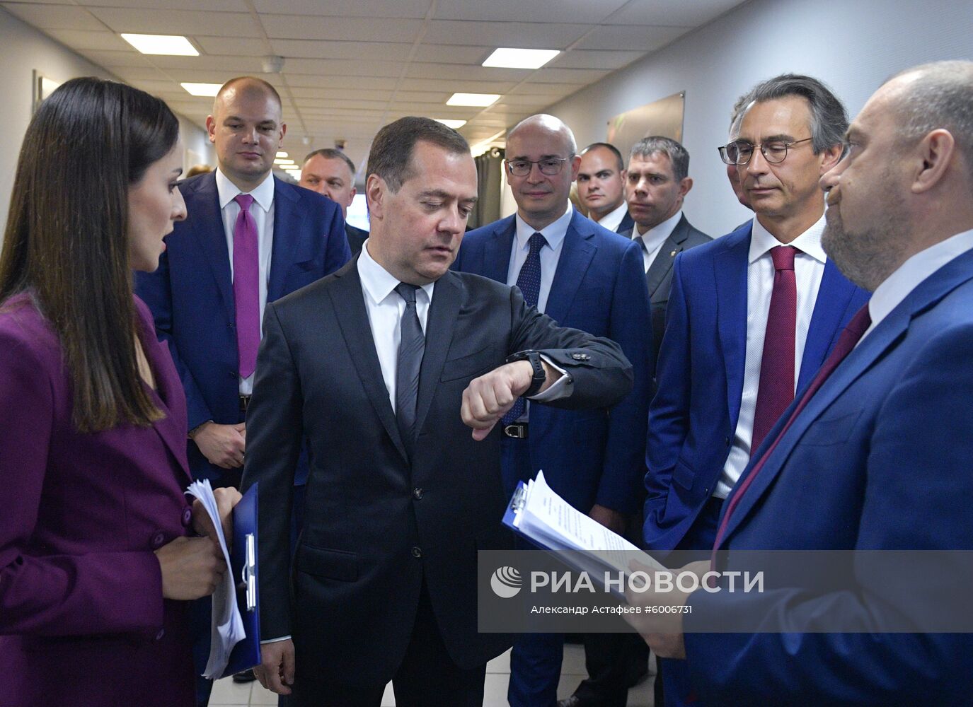 Премьер-министр РФ Дмитрий Медведев принял участие в программе "Диалог" на канале "Россия 24"