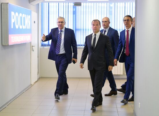 Премьер-министр РФ Дмитрий Медведев принял участие в программе "Диалог" на канале "Россия 24"