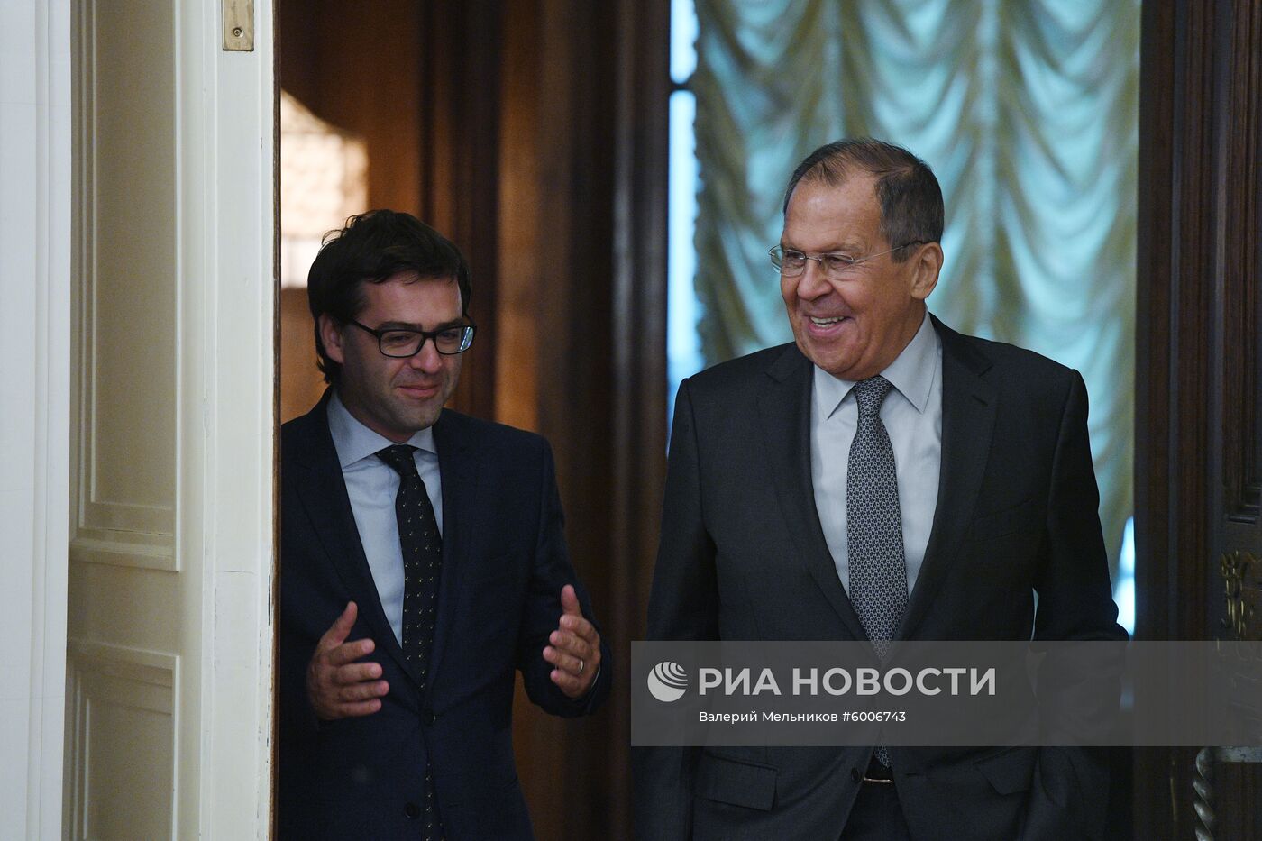 Встреча глав МИД РФ и Молдавии С. Лаврова и Н. Попеску