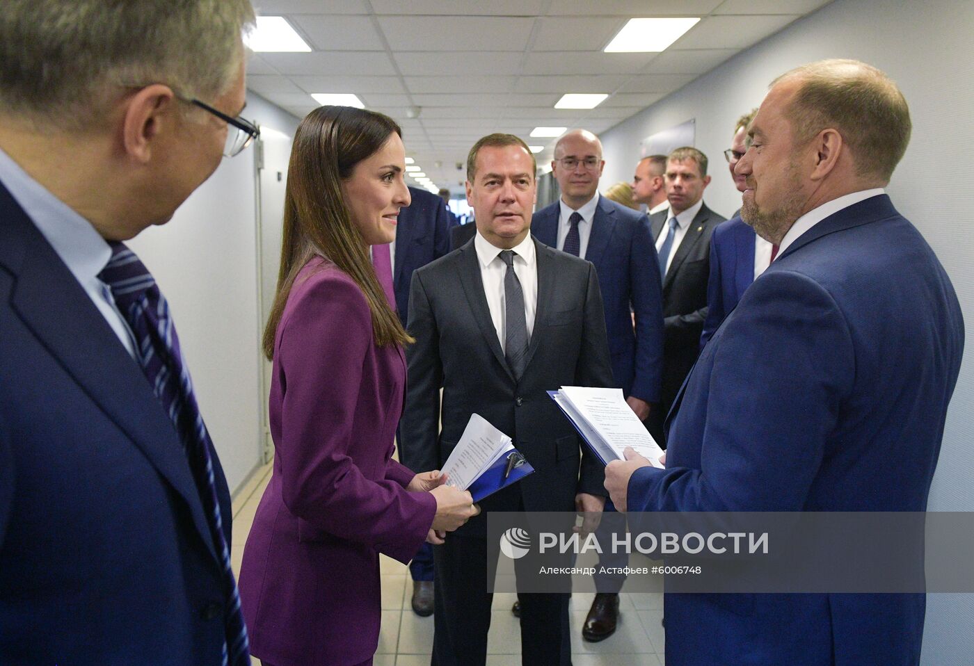 Премьер-министр РФ Дмитрий Медведев принял участие в программе "Диалог" на канале "Россия 24"