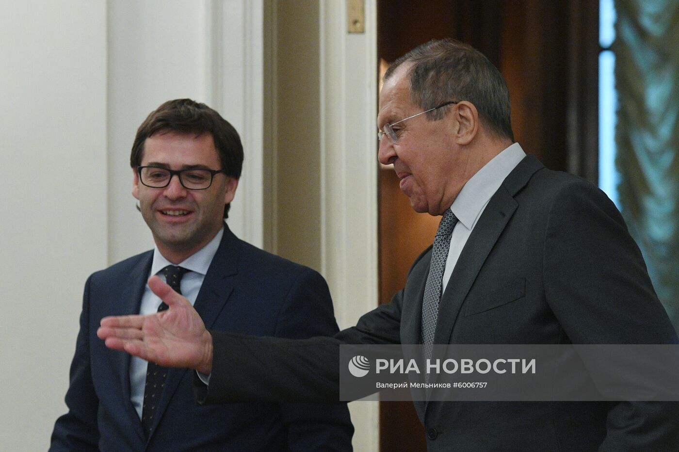 Встреча глав МИД РФ и Молдавии С. Лаврова и Н. Попеску