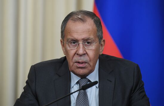 Встреча глав МИД РФ и Молдавии С. Лаврова и Н. Попеску 