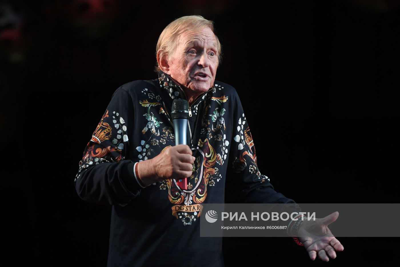 Сбор труппы в Театре Романа Виктюка