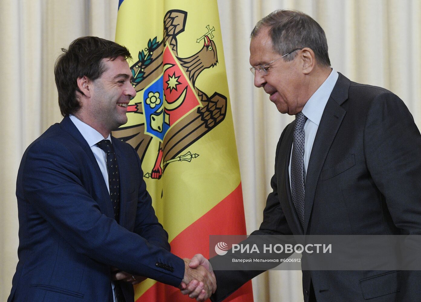 Встреча глав МИД РФ и Молдавии С. Лаврова и Н. Попеску