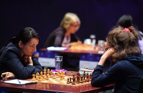 Шахматы. Женщины. Первый этап Гран-при 