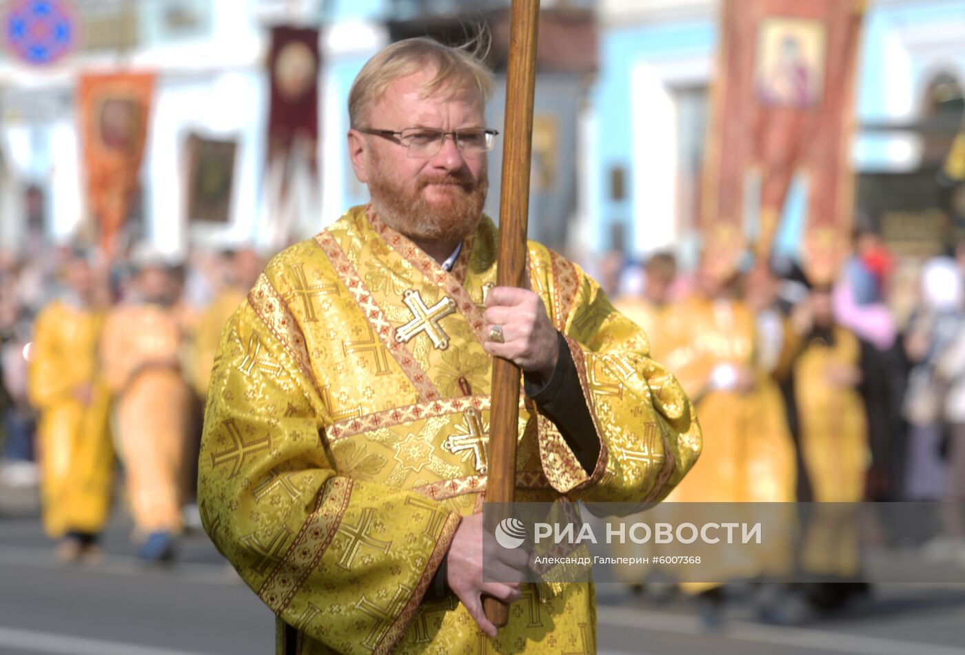 Крестный ход в честь Дня перенесения мощей Александра Невского