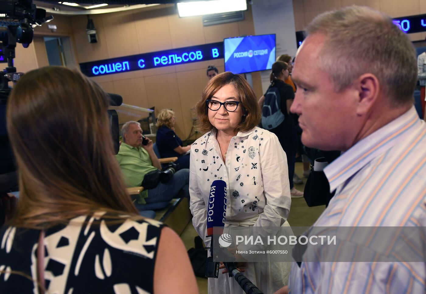 П/к генерального директора Государственной Третьяковской галереи З. Трегуловой, посвященная открытию выставочного сезона.