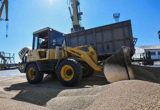 Феодосийский морской торговый порт